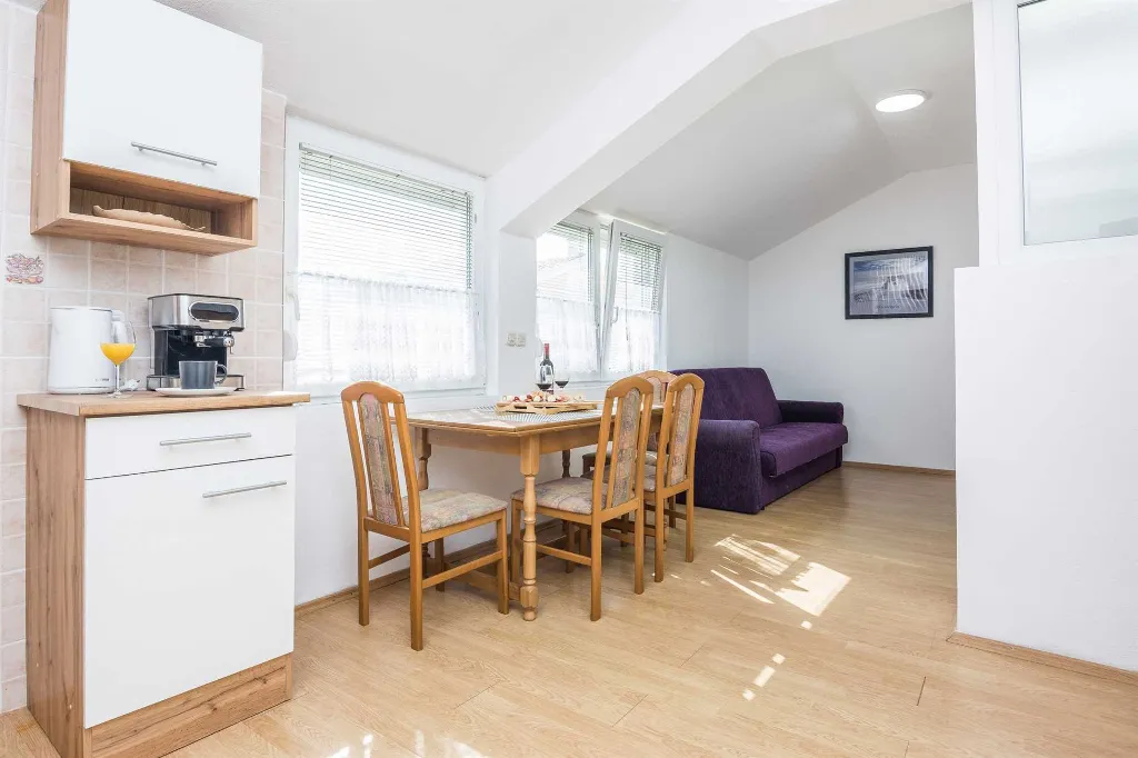 Privlaka 1-Bedroom Apartment for 2-4 Guests