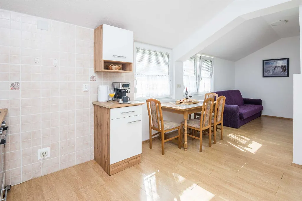 Privlaka 1-Bedroom Apartment for 2-4 Guests