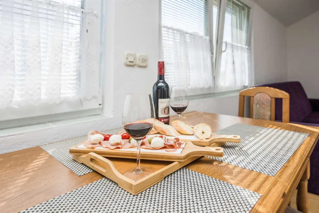 Privlaka 1-Bedroom Apartment for 2-4 Guests