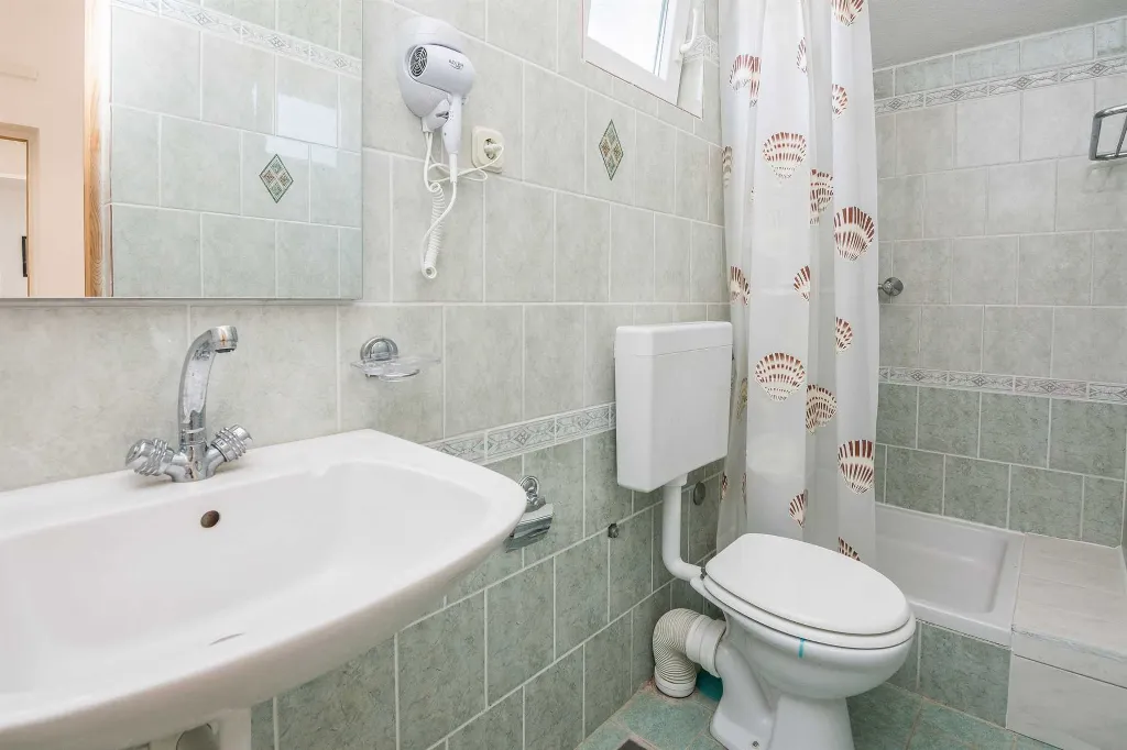 Privlaka 1-Bedroom Apartment for 2-4 Guests