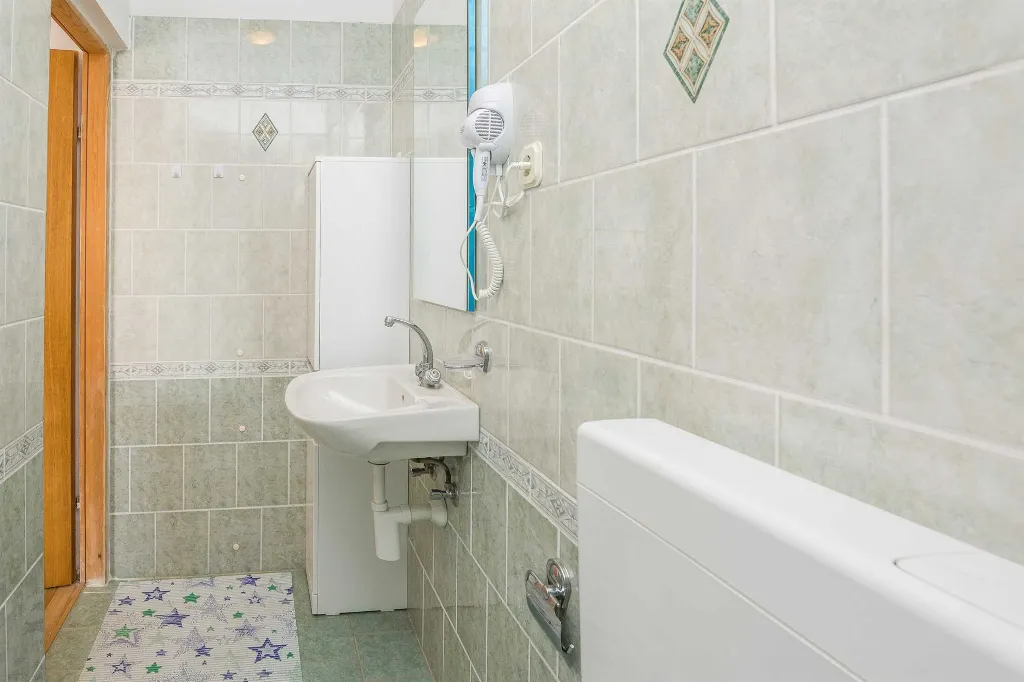 Privlaka 1-Bedroom Apartment for 2-4 Guests