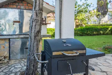 Privlaka 1-Bedroom Apartment for 2-4 Guests