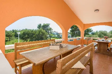 Vir Apartment for 2–4 Guests, 300 m from Pebble Beach