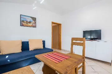 Vir Apartment for 2–4 Guests, 300 m from Pebble Beach