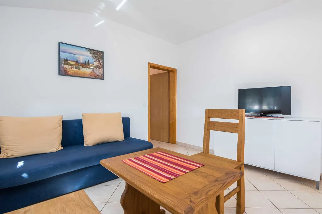Vir Apartment for 2–4 Guests, 300 m from Pebble Beach