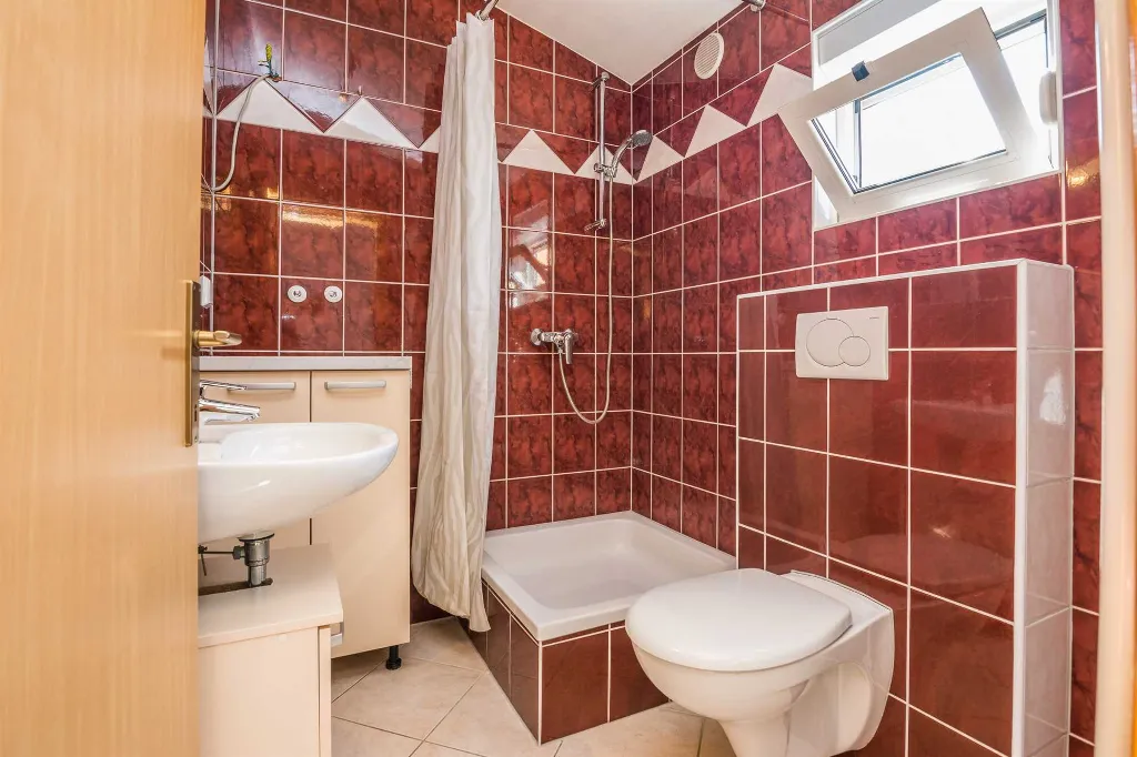 Vir Apartment for 2–4 Guests, 300 m from Pebble Beach