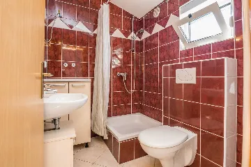 Vir Apartment for 2–4 Guests, 300 m from Pebble Beach