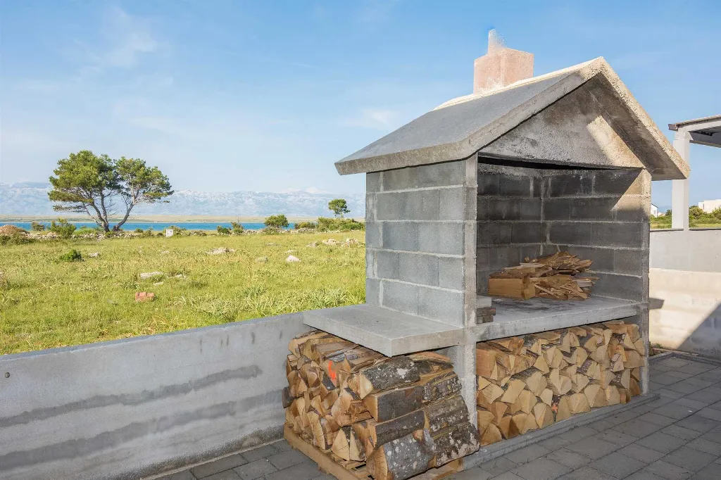 Vir Apartment for 2–4 Guests, 300 m from Pebble Beach