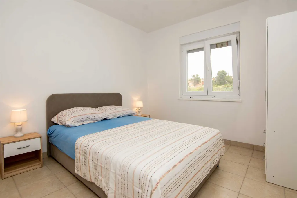 Apartment in Vir for 4–6 Guests, Partial Sea View
