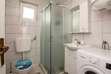 Apartment in Vir for 4–6 Guests, Partial Sea View