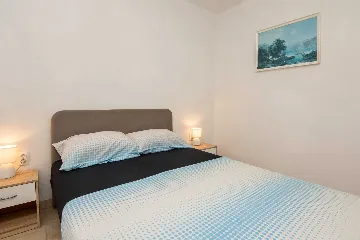 Apartment in Vir for 4–6 Guests, Partial Sea View