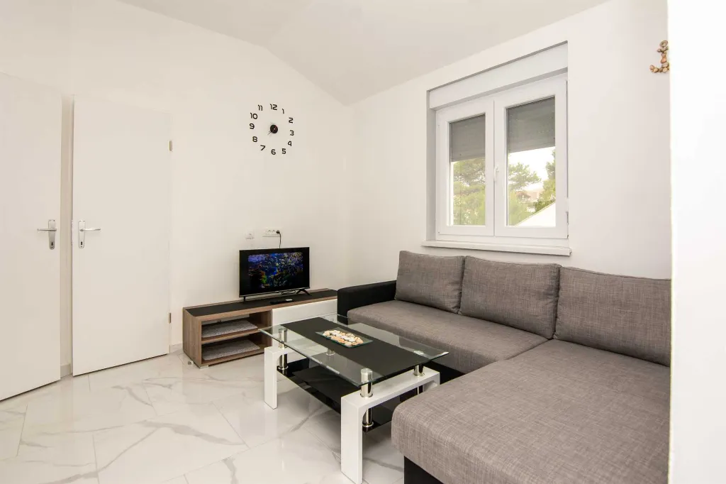 Vir Apartment for 2 with Partial Sea View