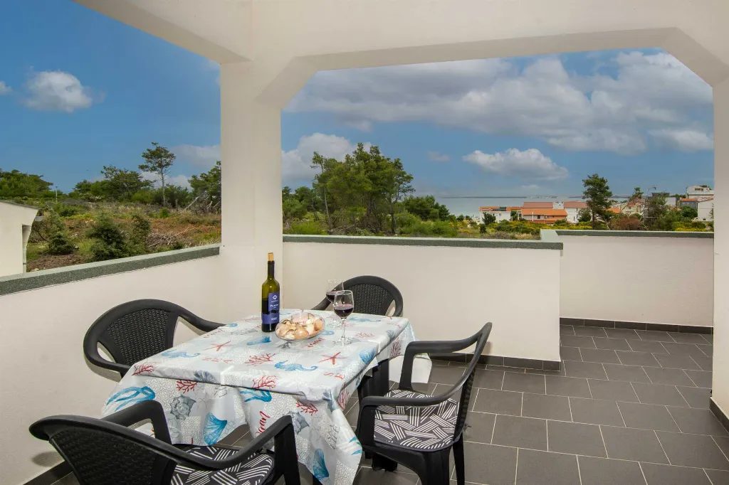 Vir Apartment for 2 with Partial Sea View