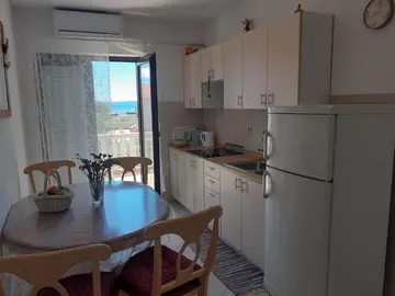 Apartment in Privlaka for 4 Guests with Balcony