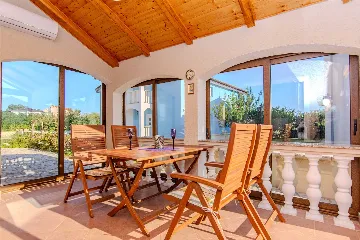 Privlaka Holiday House for 4 Guests, 200 m from Beach
