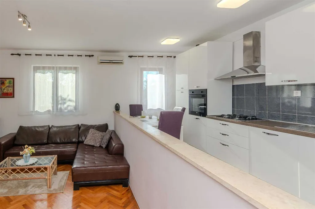 Privlaka Holiday House for 4 Guests, 200 m from Beach