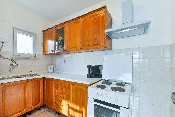 3-Bedroom Apartment in Vir for 6 Guests