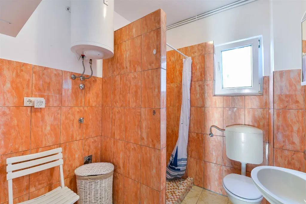 3-Bedroom Apartment in Vir for 6 Guests