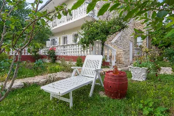 3-Bedroom Apartment in Vir for 6 Guests