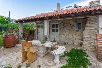 3-Bedroom Apartment in Vir for 6 Guests