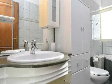 4-Bedroom Villa in Privlaka for 8–10 Guests