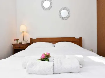 4-Bedroom Villa in Privlaka for 8–10 Guests