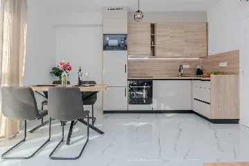 2-Bedroom Apartment in Vir for 4 Guests