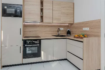 2-Bedroom Apartment in Vir for 4 Guests