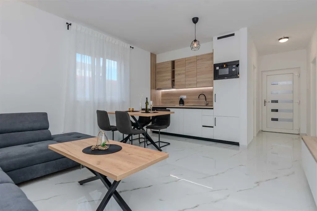 2-Bedroom Apartment for 4 in Vir