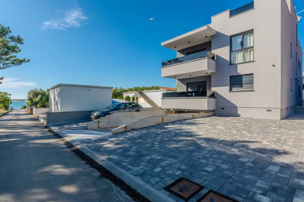 2-Bedroom Apartment for 4 in Vir