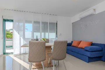 Ground-Floor Apartment in Vir for 2-4 Guests