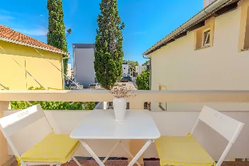 Apartment in Vir with Partial Sea View for 4