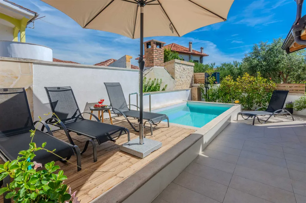 Privlaka Holiday House with Private Heated Pool