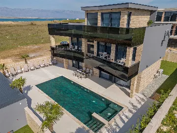 Privlaka 5-Bedroom Villa with Private Heated Pool