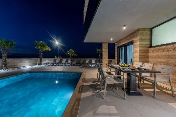 Privlaka 5-Bedroom Villa with Private Heated Pool