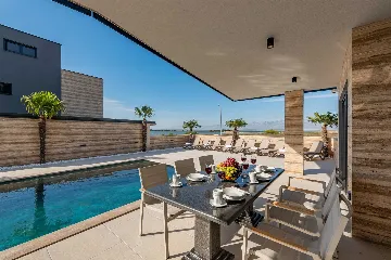 Privlaka 5-Bedroom Villa with Private Heated Pool