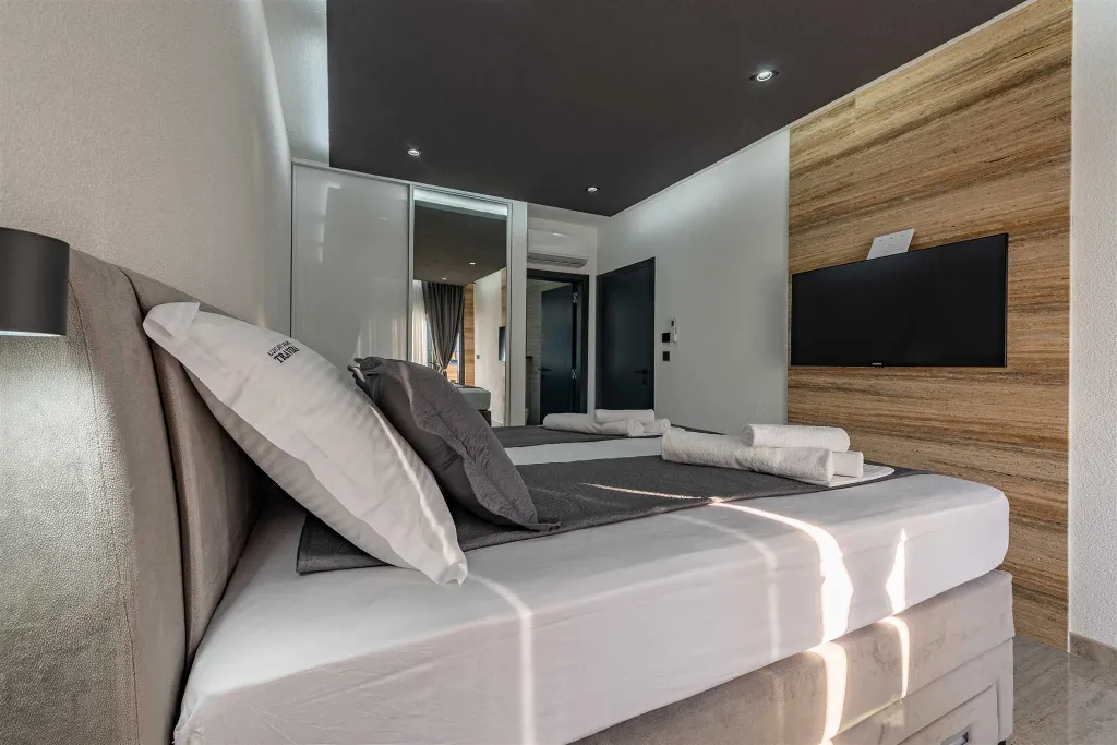 Privlaka 5-Bedroom Villa with Private Heated Pool