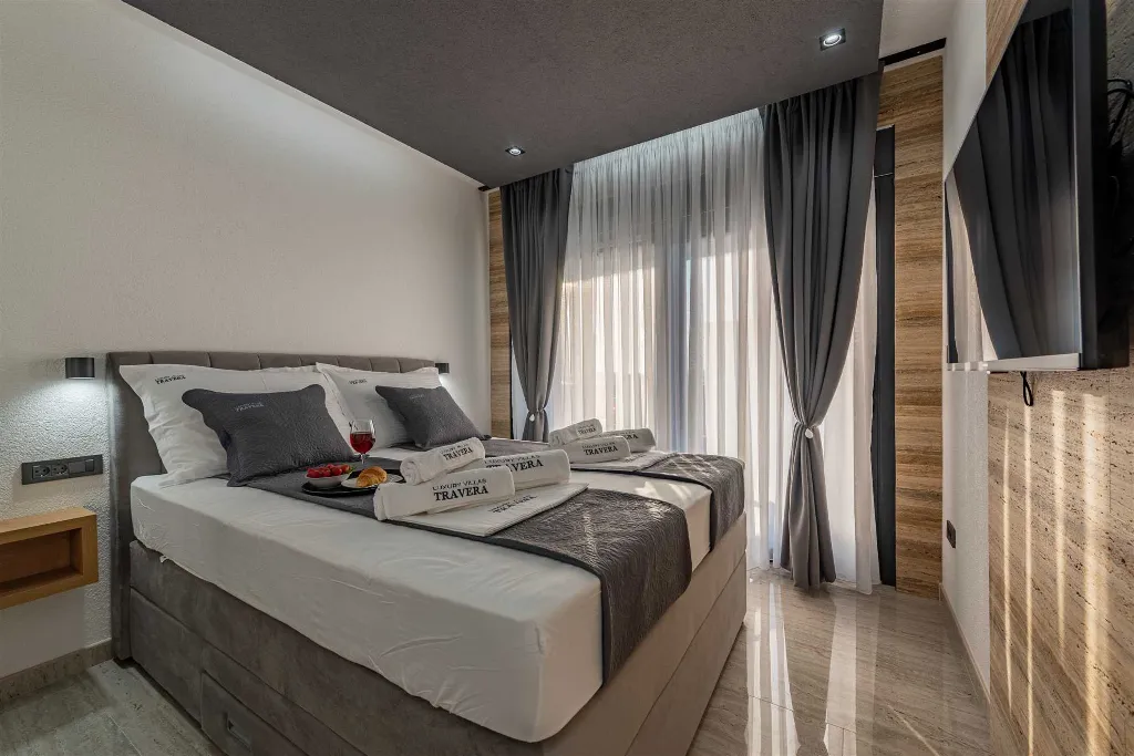 Privlaka 5-Bedroom Villa with Private Heated Pool