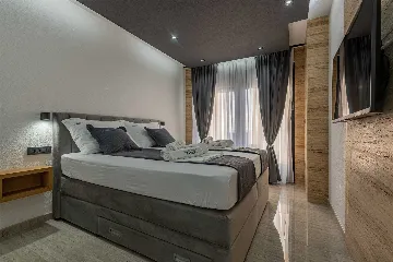 Privlaka 5-Bedroom Villa with Private Heated Pool