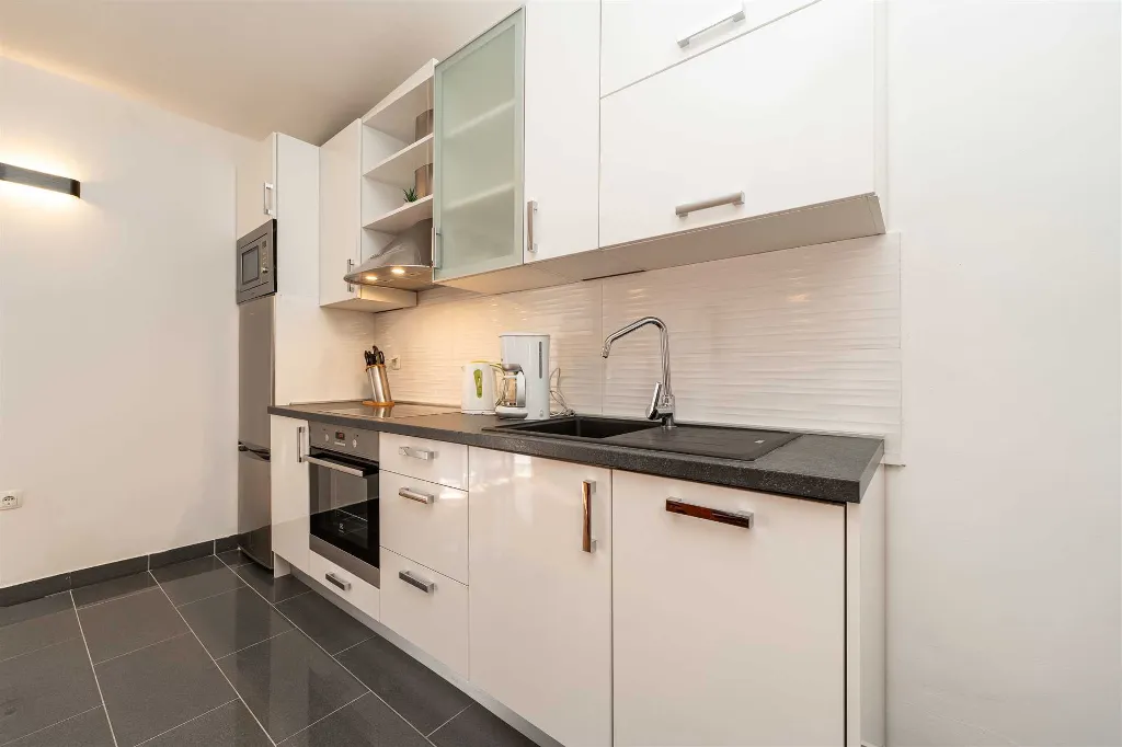 Privlaka Apartment with Sea View Balcony for 4