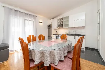 Privlaka Apartment with Sea View Balcony for 4