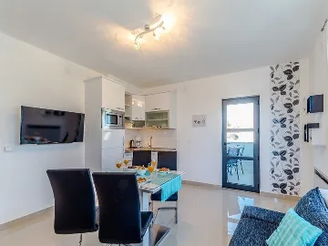 Privlaka Apartment for 2-4 Guests, 200 m to Beach