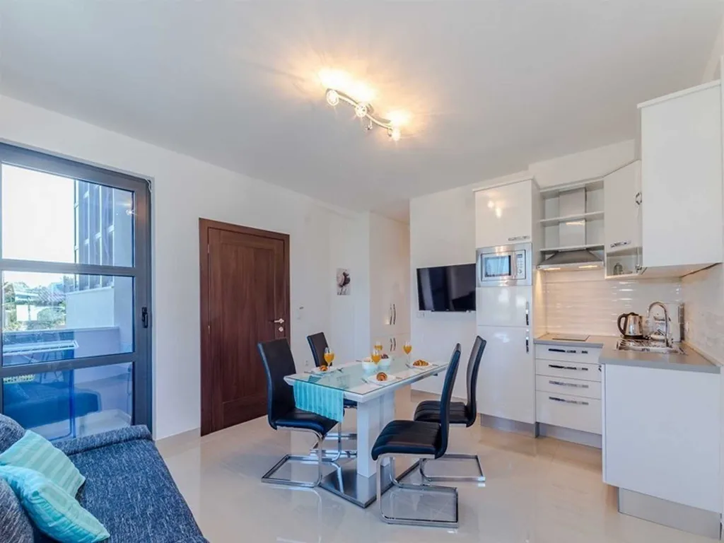 Privlaka Apartment for 2-4 Guests, 200 m to Beach