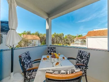 Privlaka Apartment for 2-4 Guests, 200 m to Beach