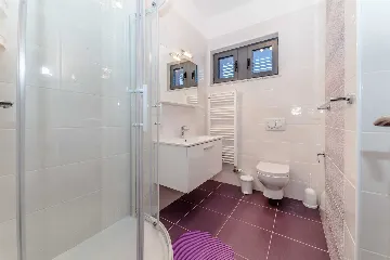 Privlaka Apartment for 2–4 with Balcony & Parking