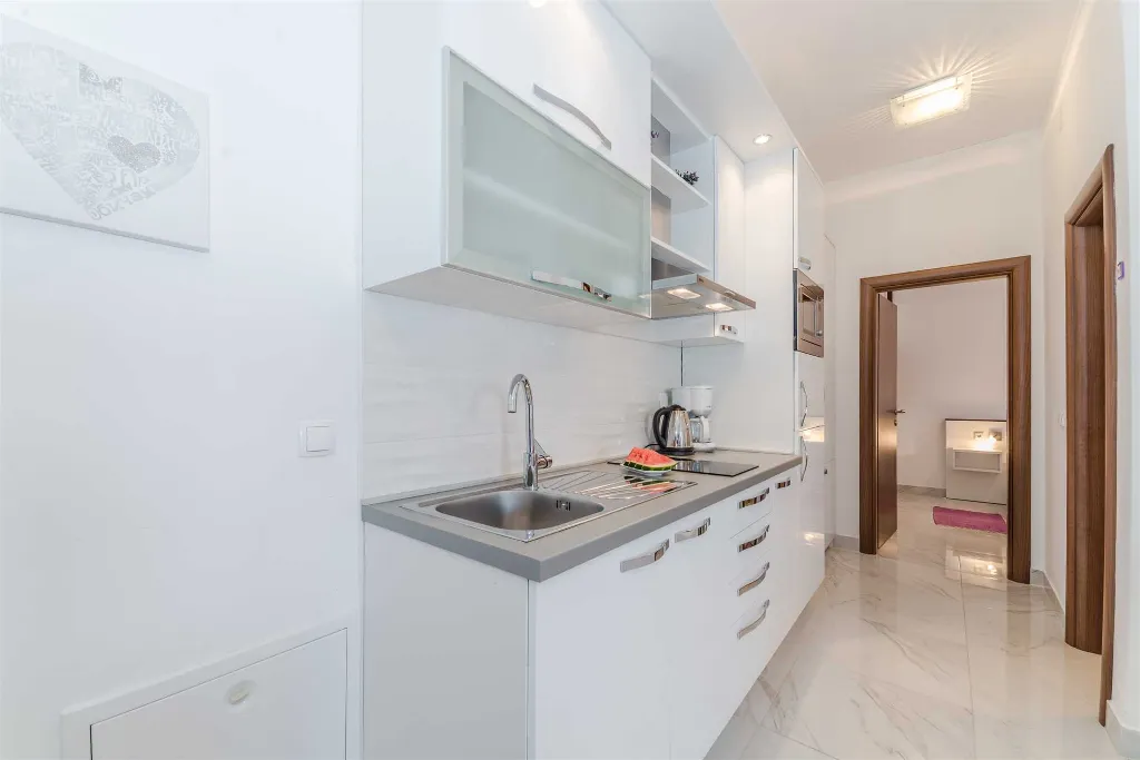 Privlaka Apartment for 2–4 with Balcony & Parking