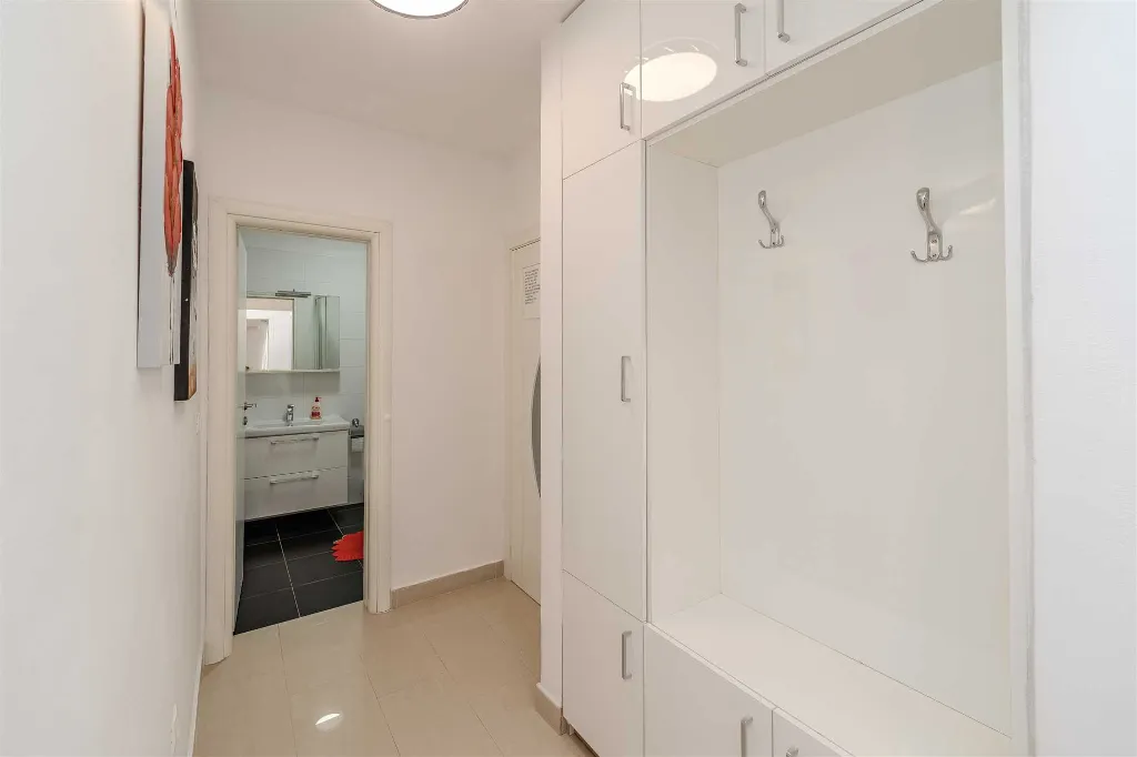 Privlaka Apartment for 2–4 with Sea-View Balcony