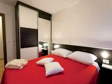 Privlaka Apartment for 2–4 Guests