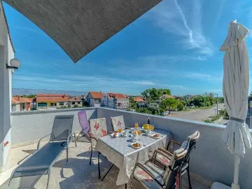 Privlaka Apartment for 2–4 Guests