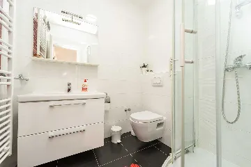 Privlaka Apartment for 2–4 Guests